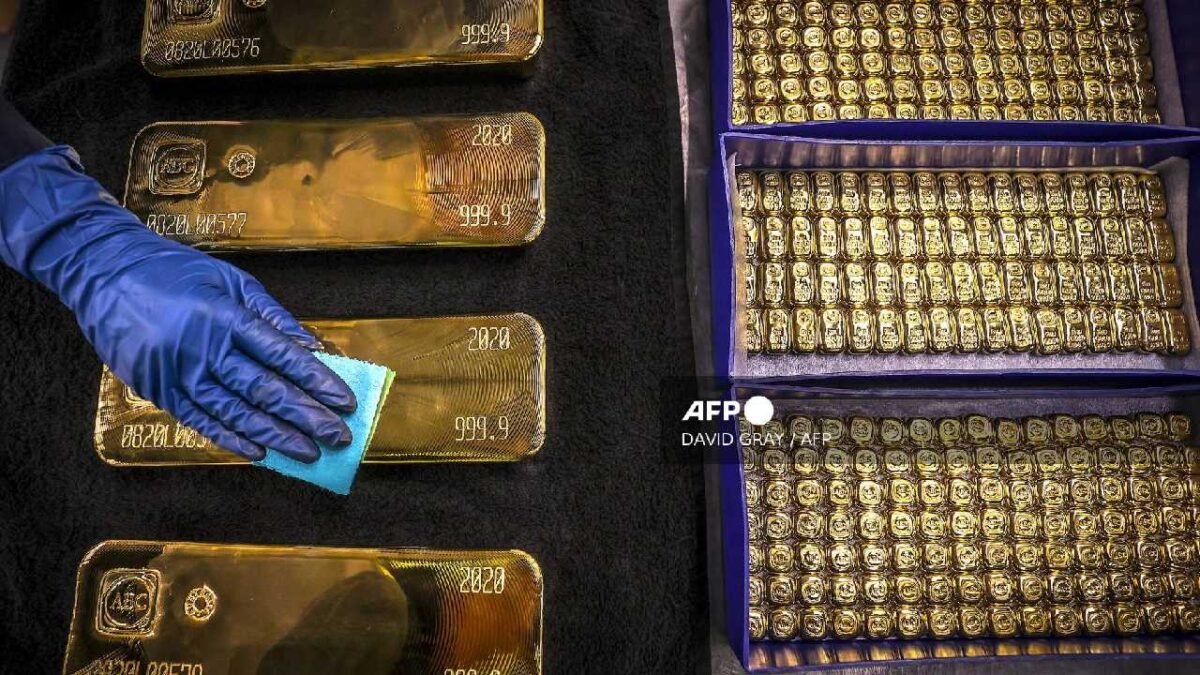 Precio del oro alcanza máximos.