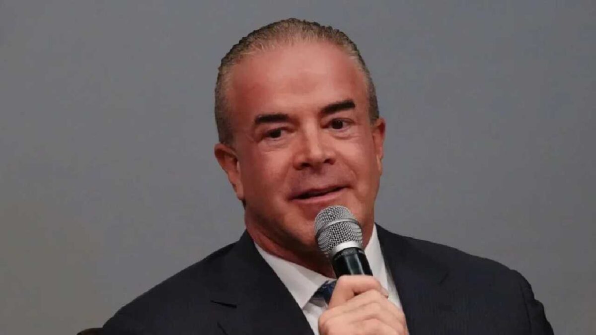 Raúl Rocha Cantú es buscado por la justicia.