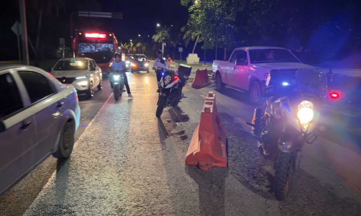 Cancún registra cierres viales.