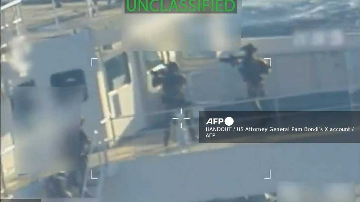 Incauta EU buque petrolero de Venezuela.