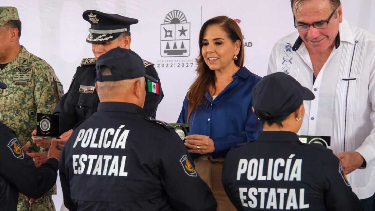 Reconocen labor de los policías.