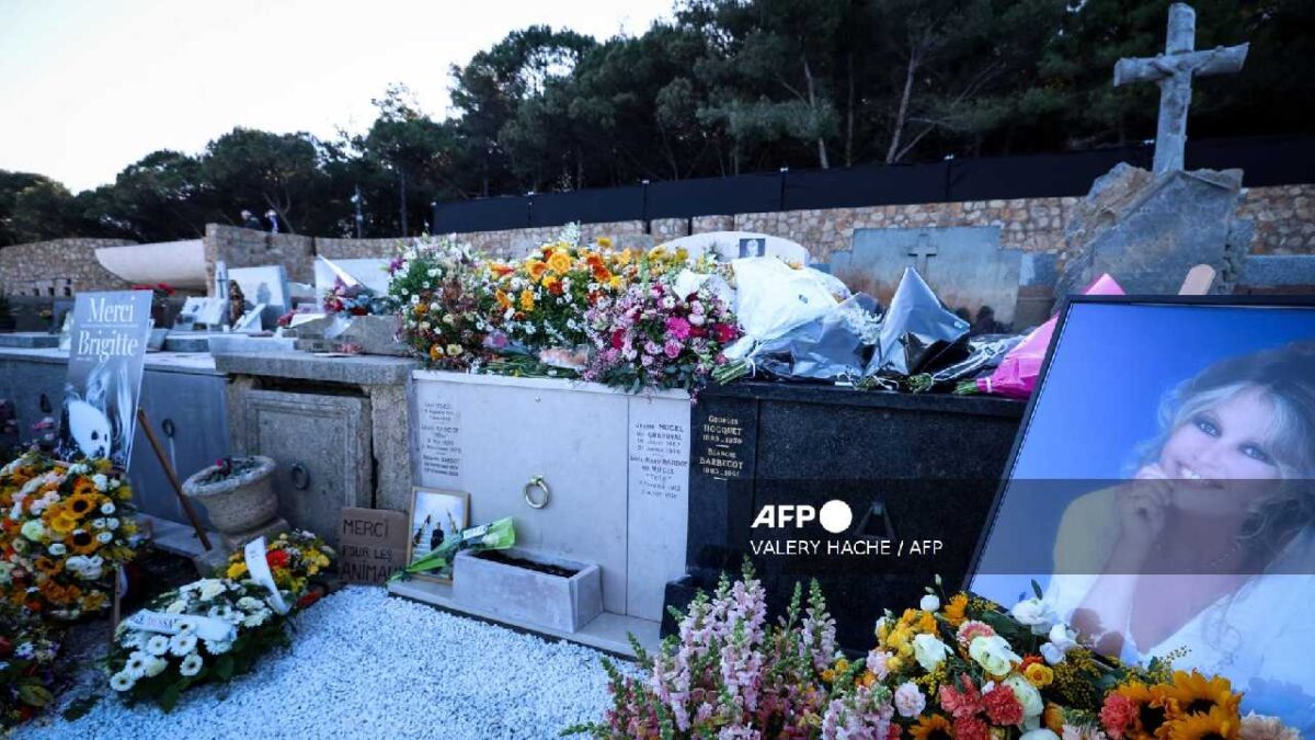 Dan último adiós a Brigitte Bardot.