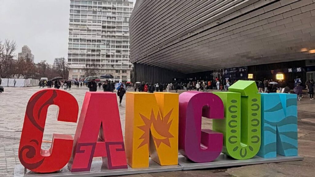 Marca Cancún, frente al Santiago Bernabéu.