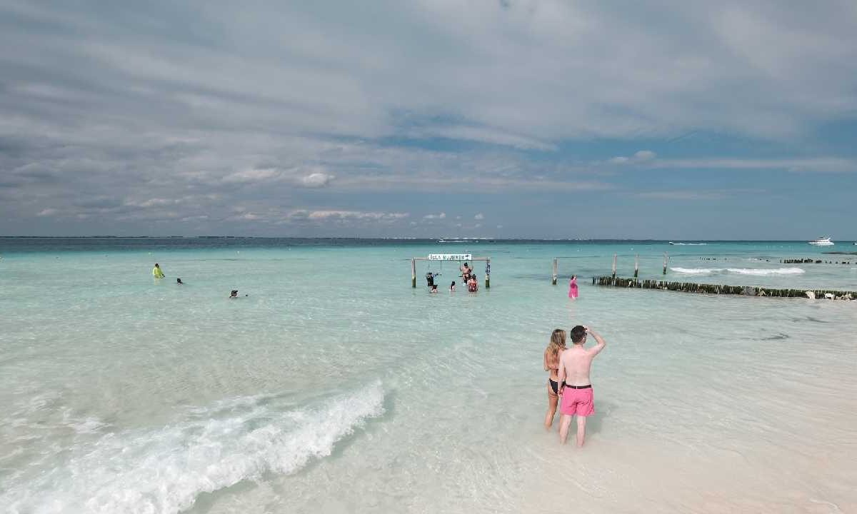 Prevén calor y "surada".