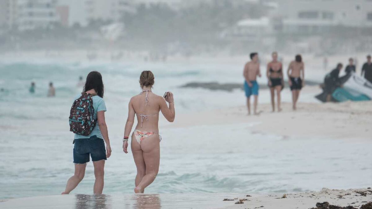 Prevén lluvias y nublados.