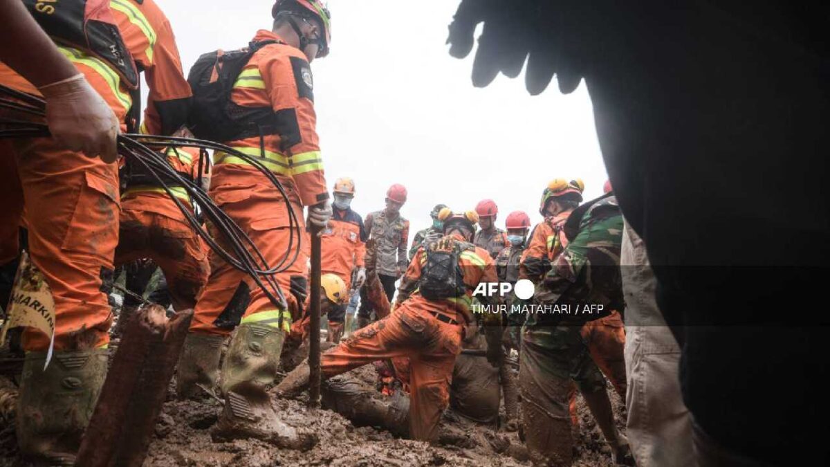 Mortal deslizamiento de tierra en Indonesia.
