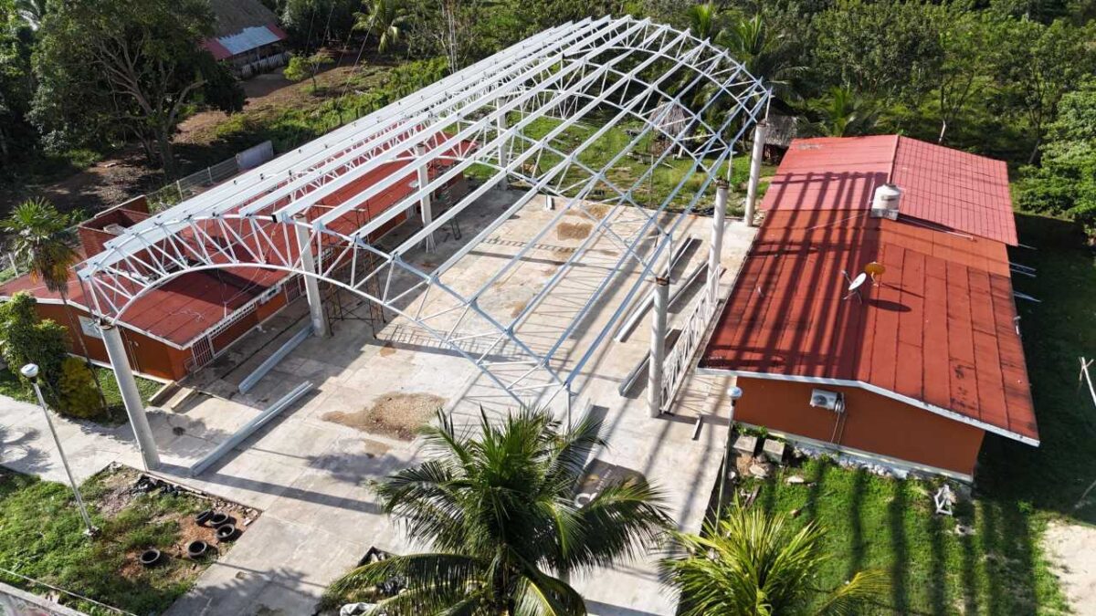 Domo en telesecundaria en Pantera, Bacalar.