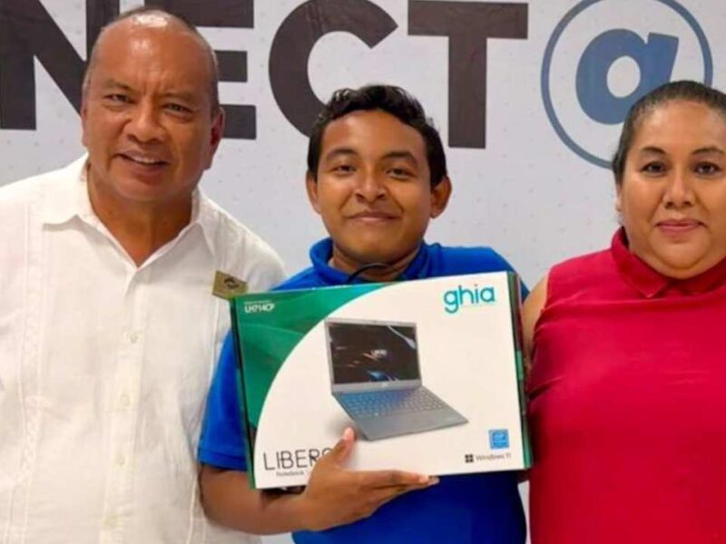 Entregarán en Cancún laptops a jóvenes a través del Imjuve
