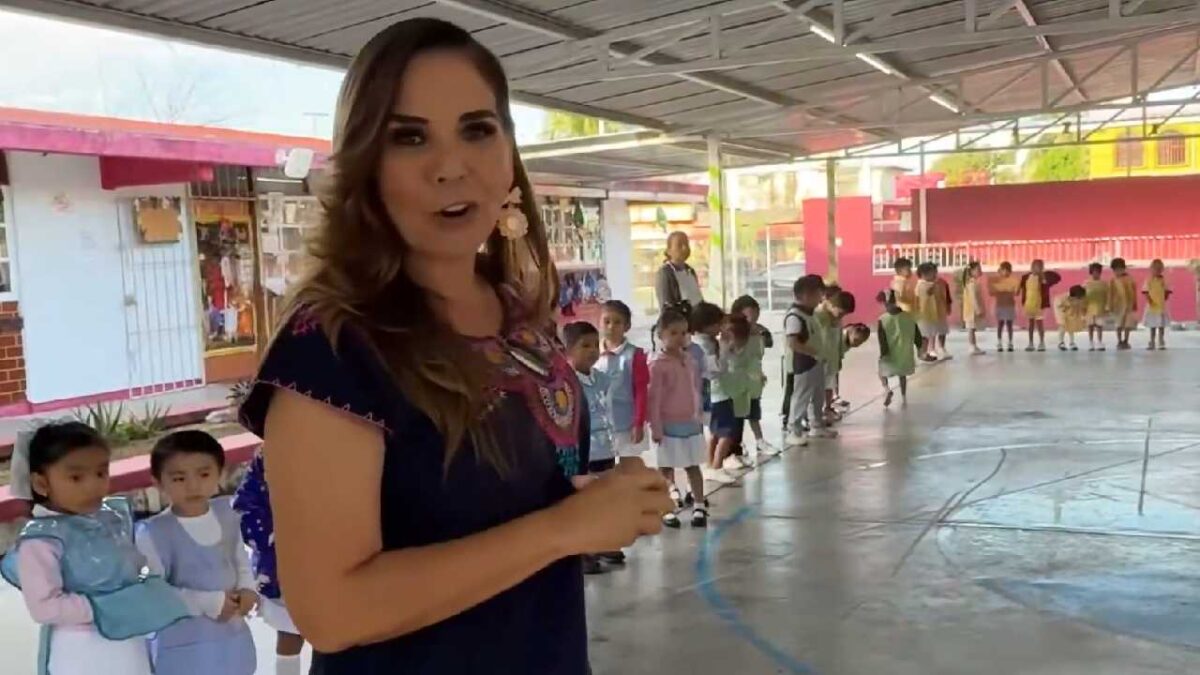 Mara Lezama en el regreso a clases.