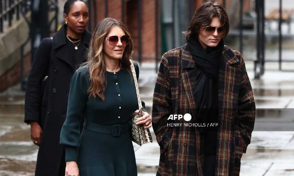 Liz Hurley destrozada.