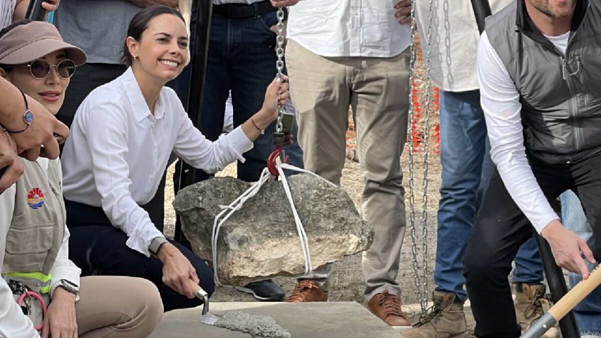 Primera piedra del Hospital de Bienestar Animal.