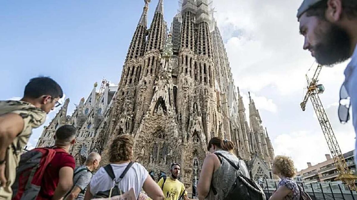 Por cada turista español que viaja a México, cuatro turistas mexicanos visitan España