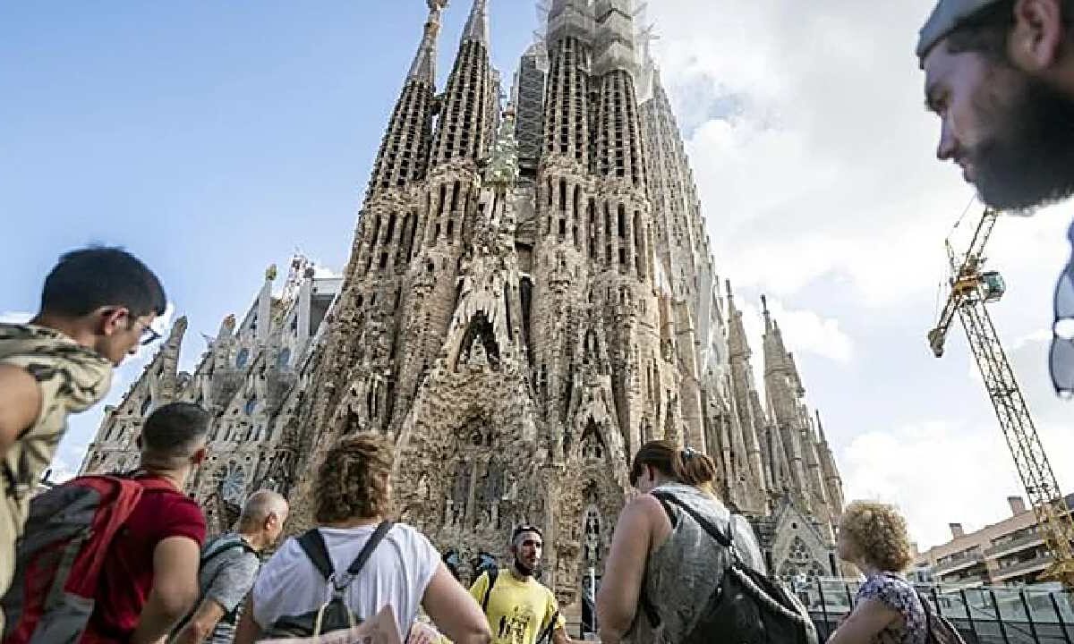 Por cada turista español que viaja a México, cuatro turistas mexicanos visitan España