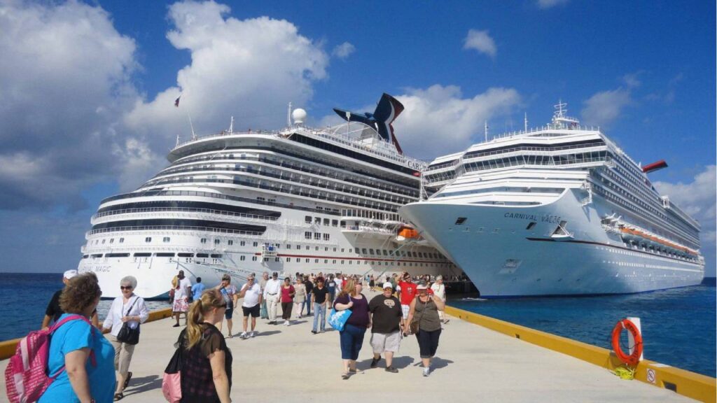 Cruceristas en el Caribe Mexicano. 
