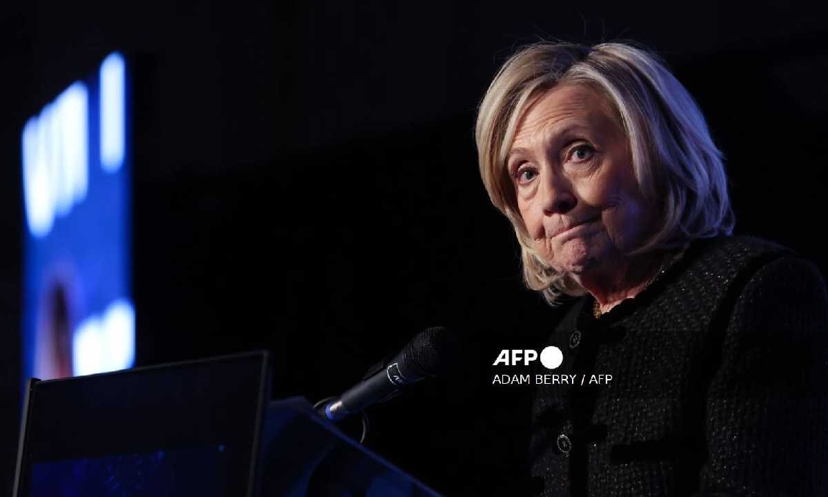 Hillary Clinton, en el banquillo.