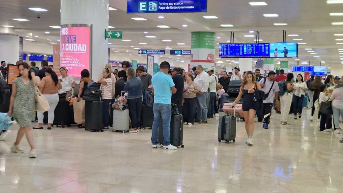 El avance general se sostuvo gracias a un aumento de 2.5% en pasajeros internacionales.