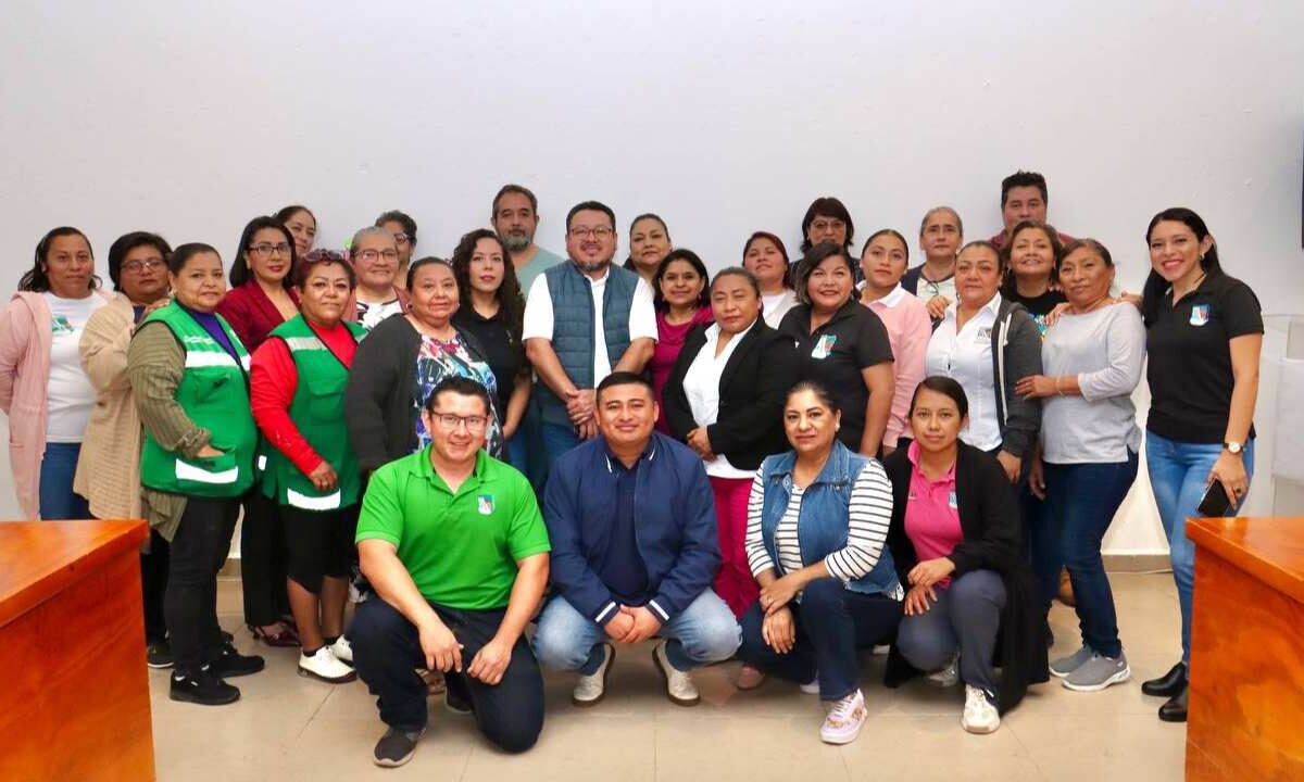 Funcionarios públicos de Puerto Morelos.