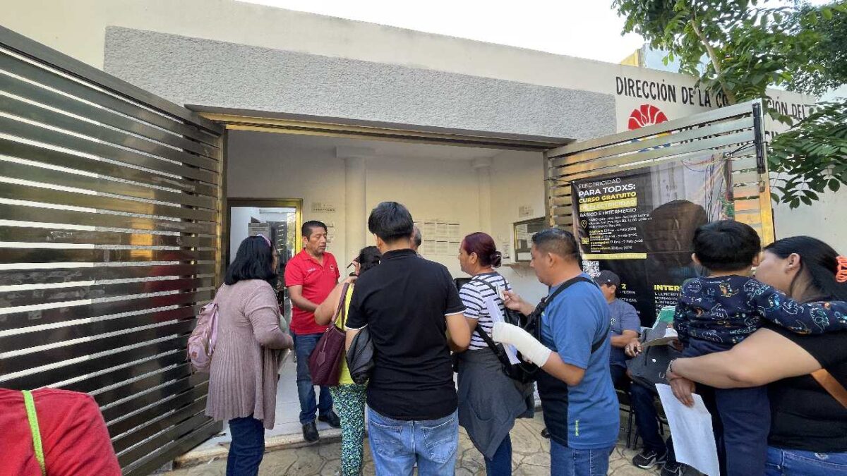 Aunque la autoridad amplió de 35 a 40 fichas diarias, la capacidad resulta insuficiente