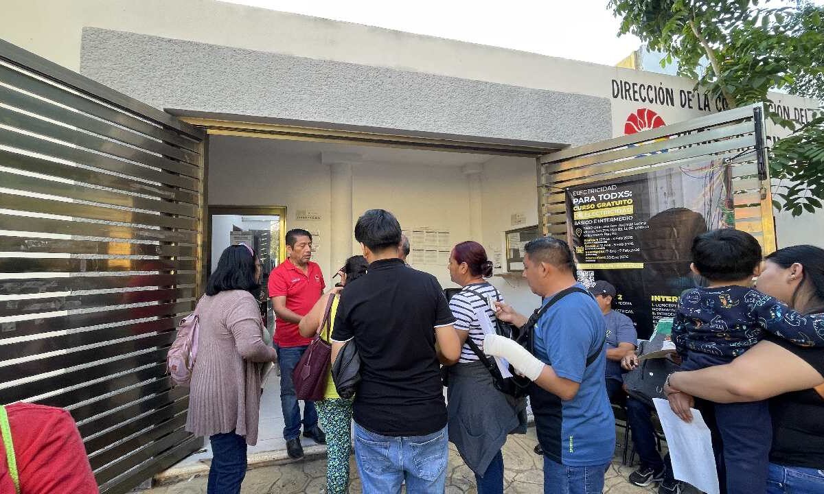 Aunque la autoridad amplió de 35 a 40 fichas diarias, la capacidad resulta insuficiente