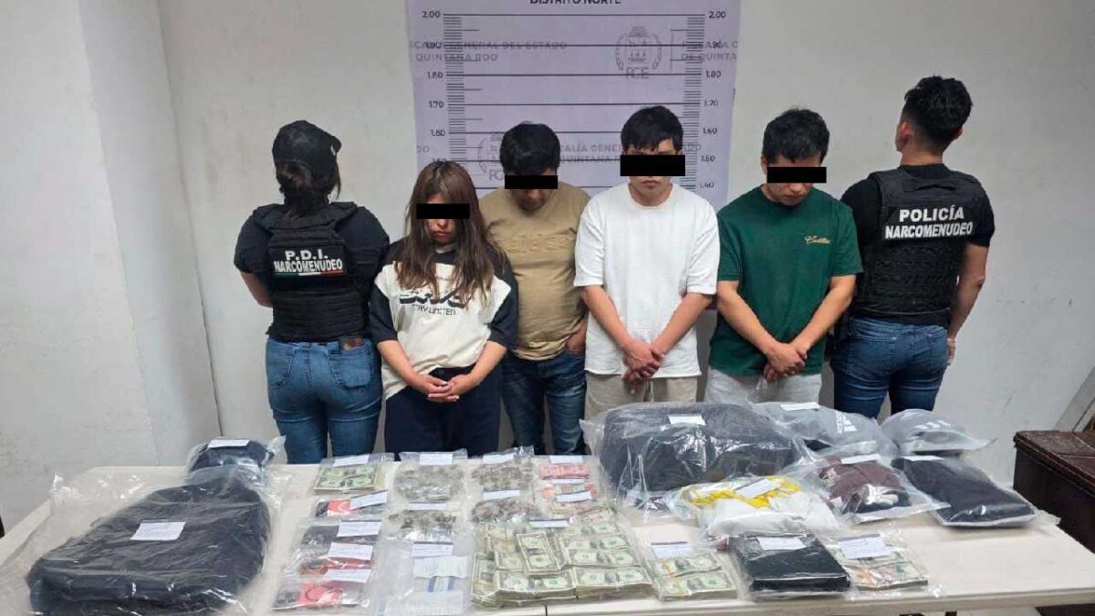 Detenidos por robo a casa de cambio.