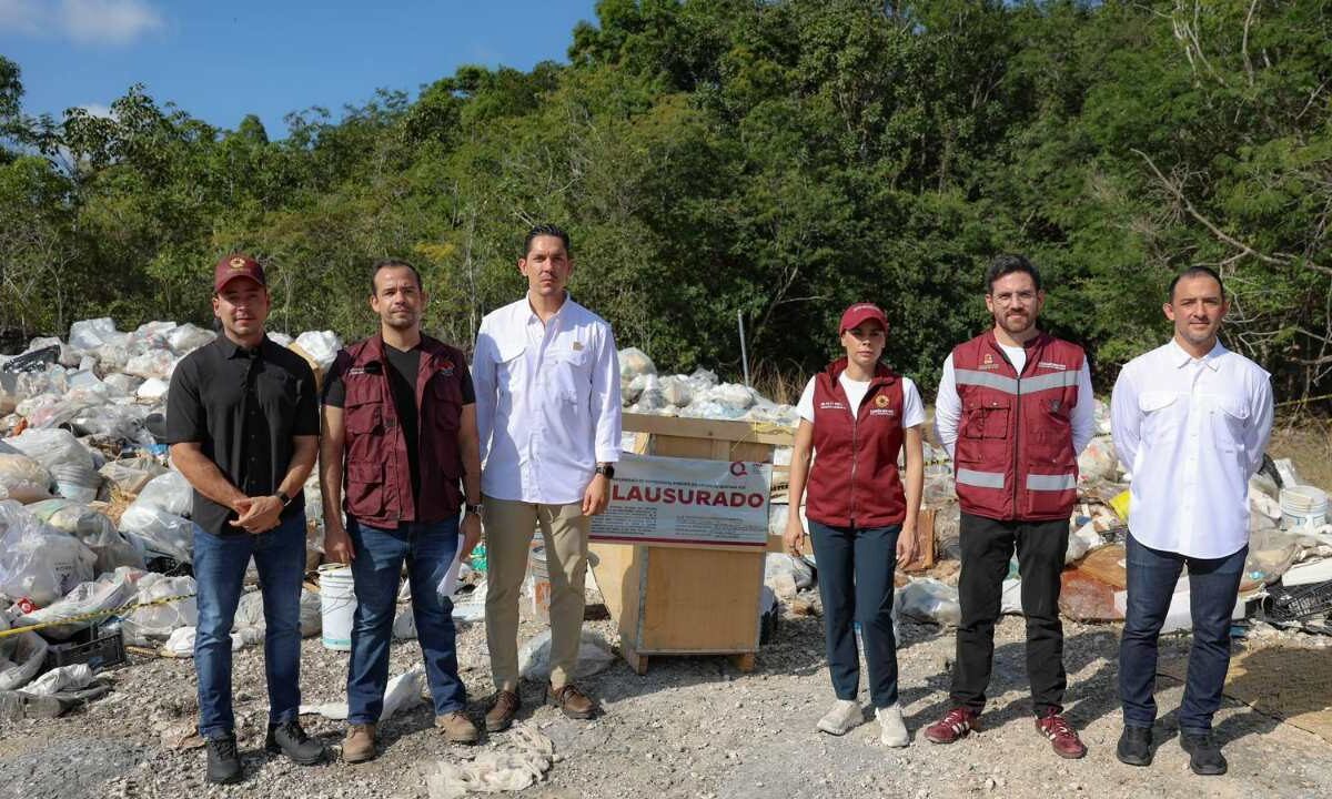 Clausuran basurero clandestino tras el aeropuerto de Cancún.