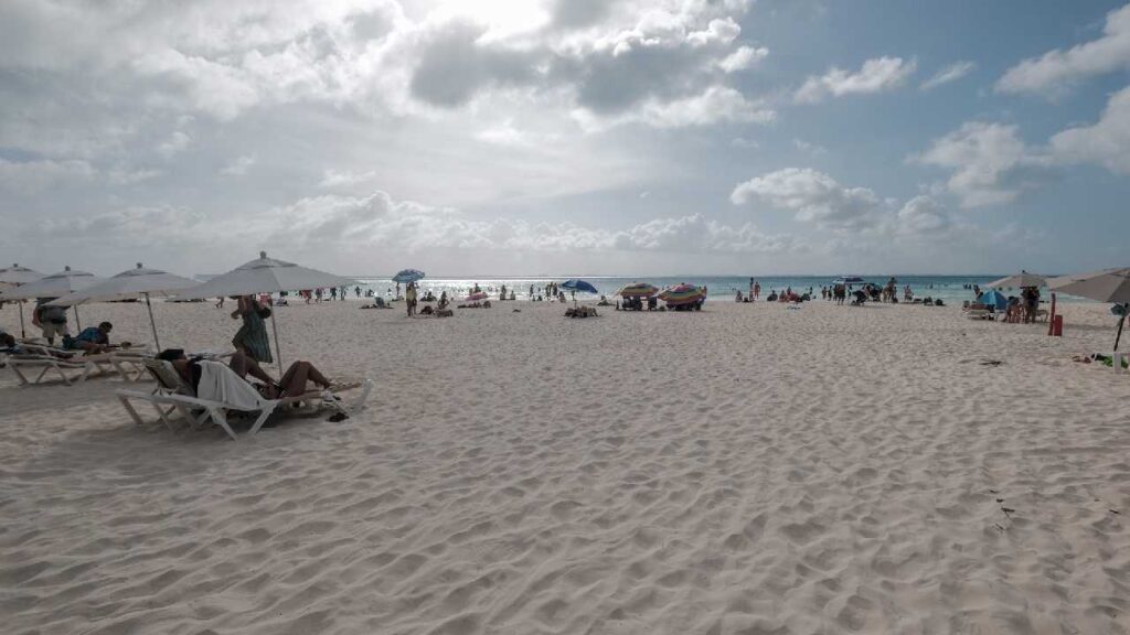 Clima en Quintana Roo: domingo 8 de febrero con nublados, lluvias aisladas y ambiente frío
