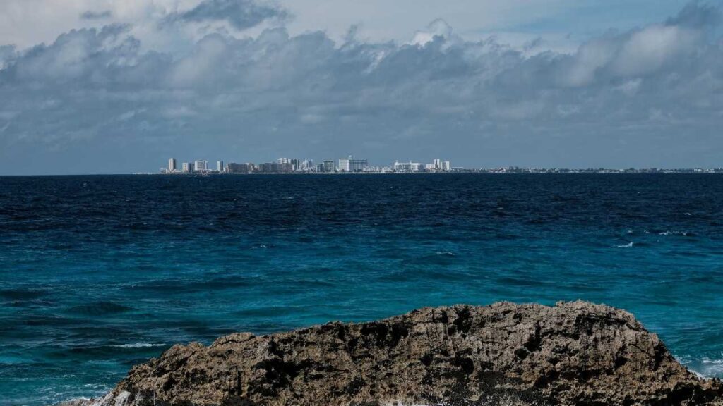 Clima en Quintana Roo: prevén ambiente estable, con nublados y lluvias aisladas; se desplaza el frente frío 34