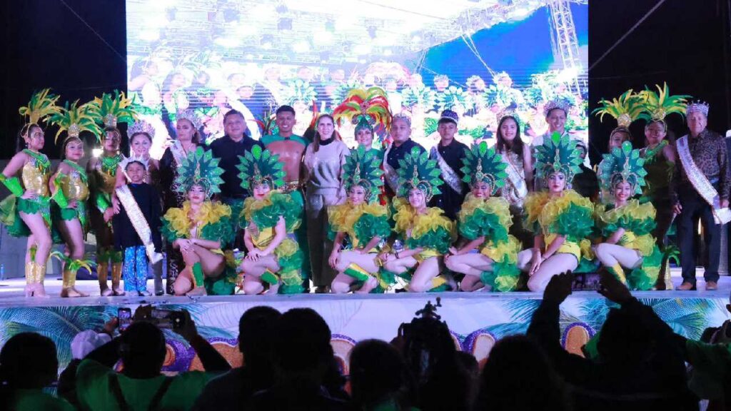 Colorida y mágica noche de Selva Mágica del Carnaval Soy Isla Mujeres 2026