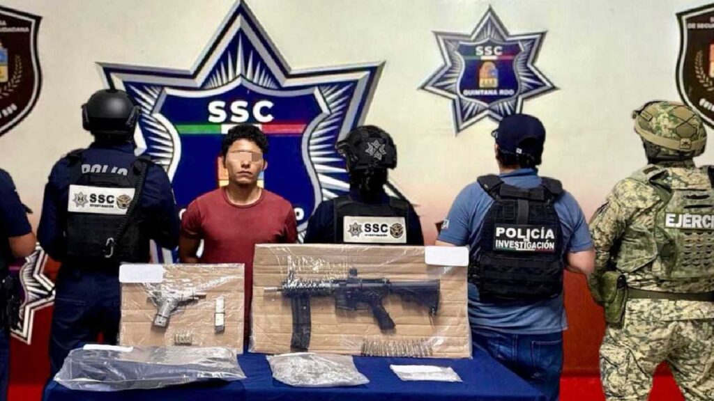 Detienen en Cozumel a presunto distribuidor de drogas al menudeo "armado hasta los dientes"