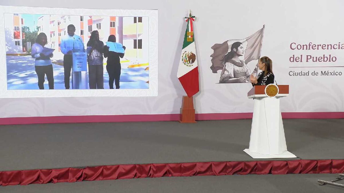 Entregan 80 Viviendas del Bienestar en Cancún.