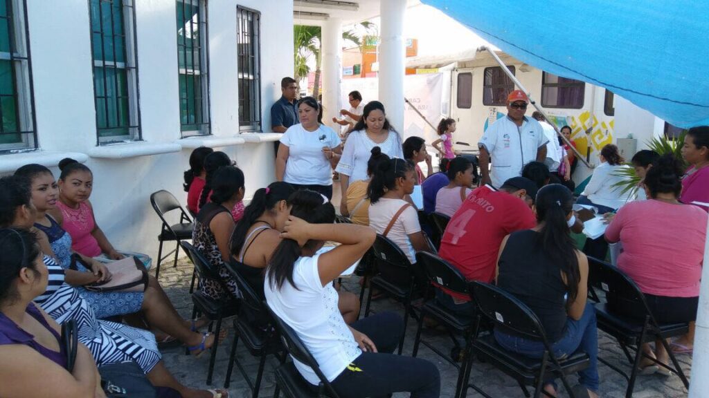 Caravanas de salud en tu ciudad.