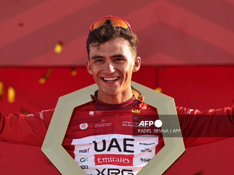 Isaac del Toro conquista el Tour UAE y hace historia para el ciclismo mexicano