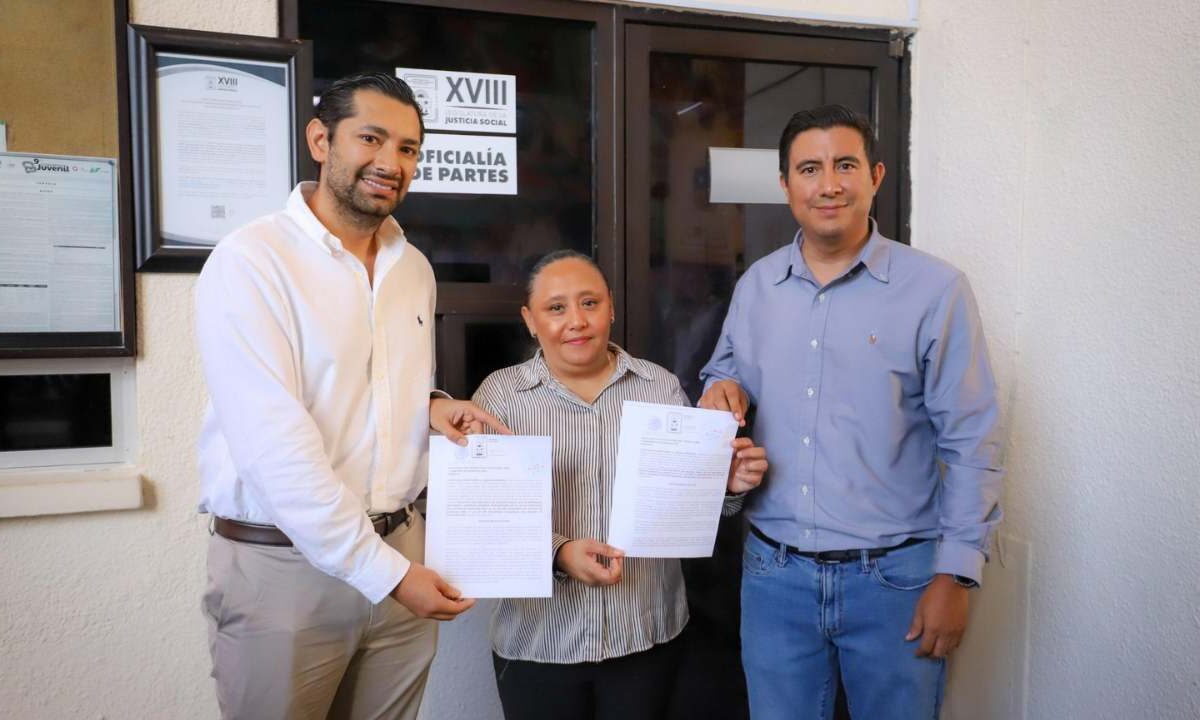 Entrega de iniciativa para la modernización del sistema de transporte de Quintana Roo.