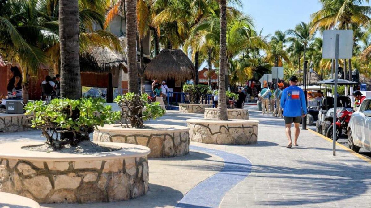 Malecón Rueda Media de Isla Mujeres.