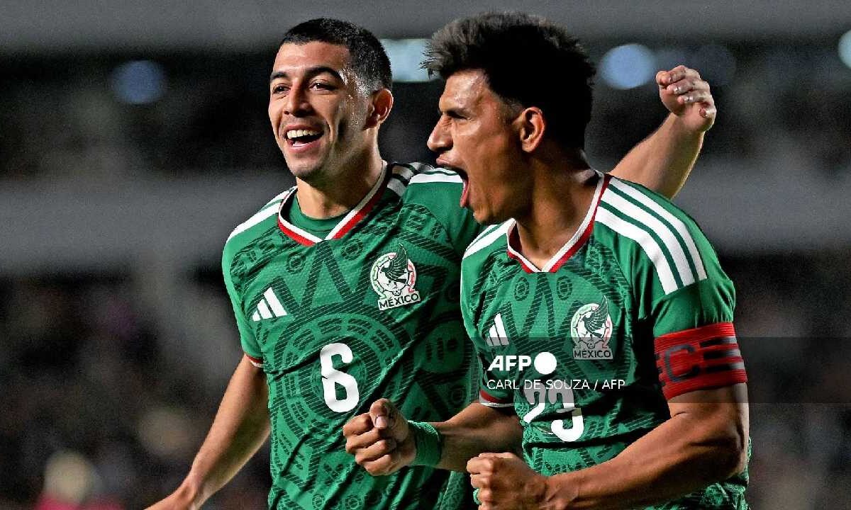 México goleó a Islandia.