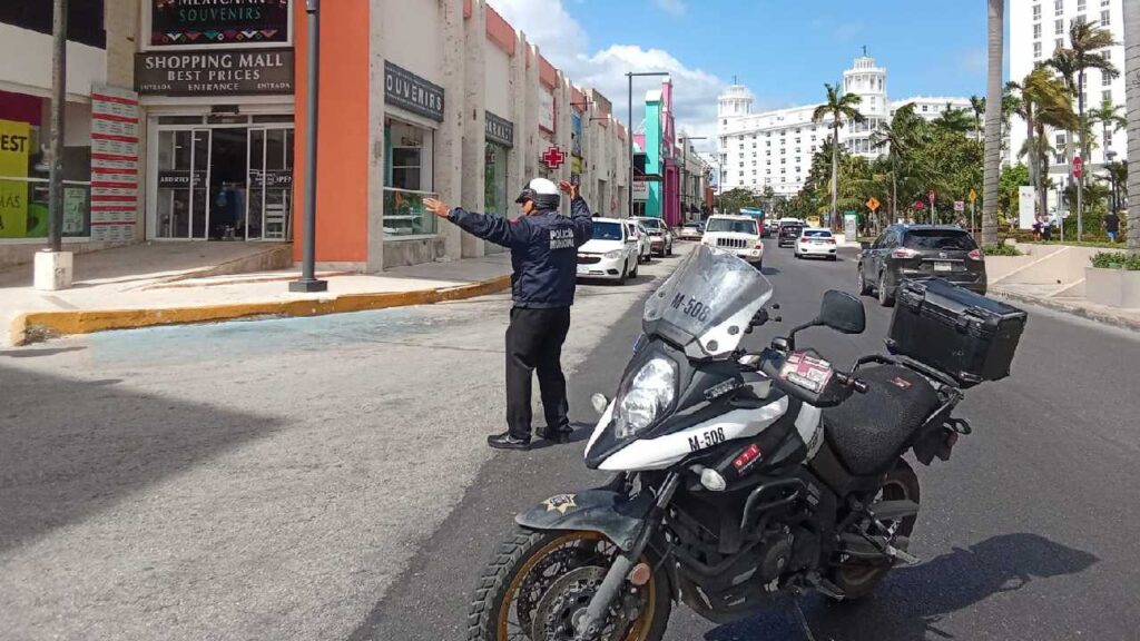 Motociclista pierde la vida.