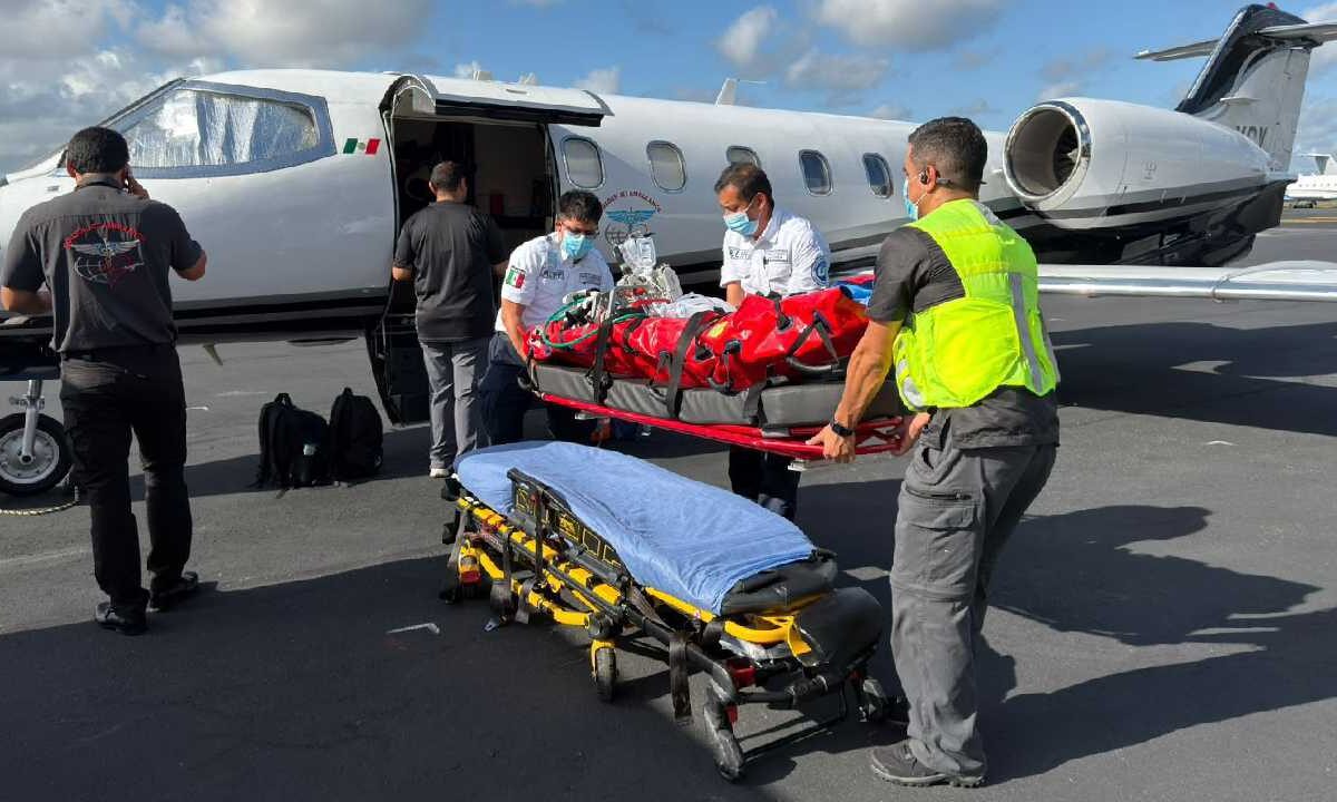 Trasladan a menor con quemaduras a la CDMX.