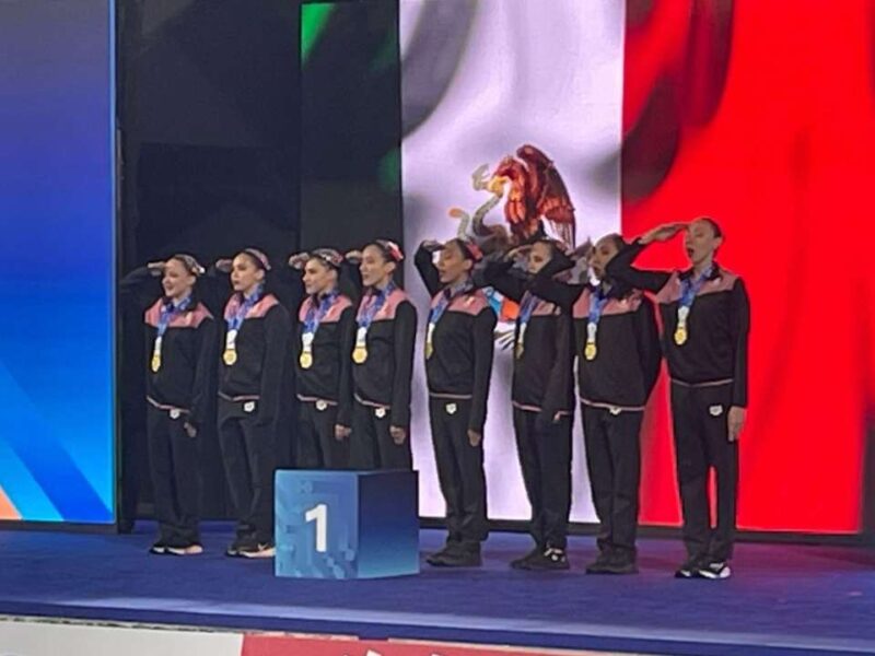 México conquista oro histórico en la Copa del Mundo de Natación Artística Medellín 2026