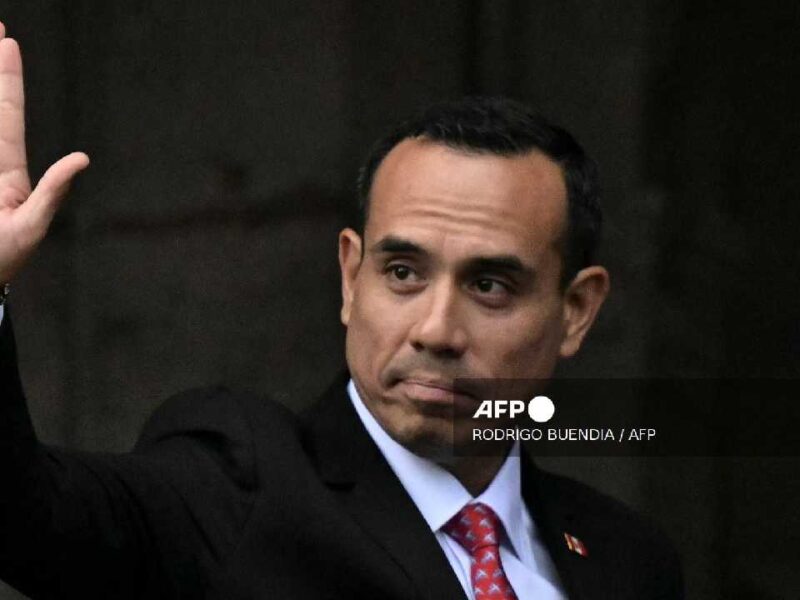 Perú en crisis: Congreso elige nuevo presidente interino tras destitución de Jerí