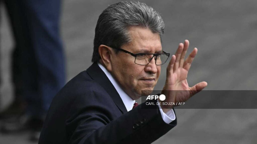 El tema de las plurinominales se mantiene.