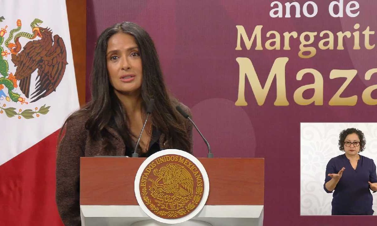 Salma Hayek estuvo en Palacio Nacional.