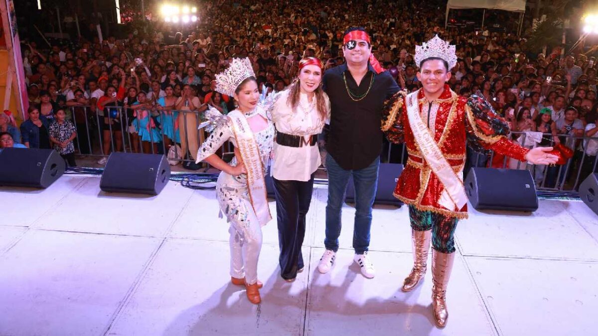 Sigue el carnaval en Isla Mujeres.