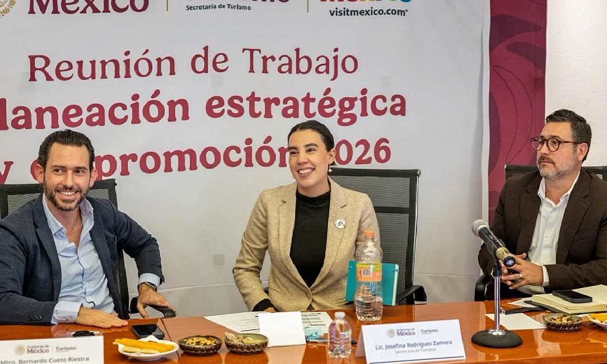 estrategia conjunta para fortalecer los 12 destinos turísticos del estado.