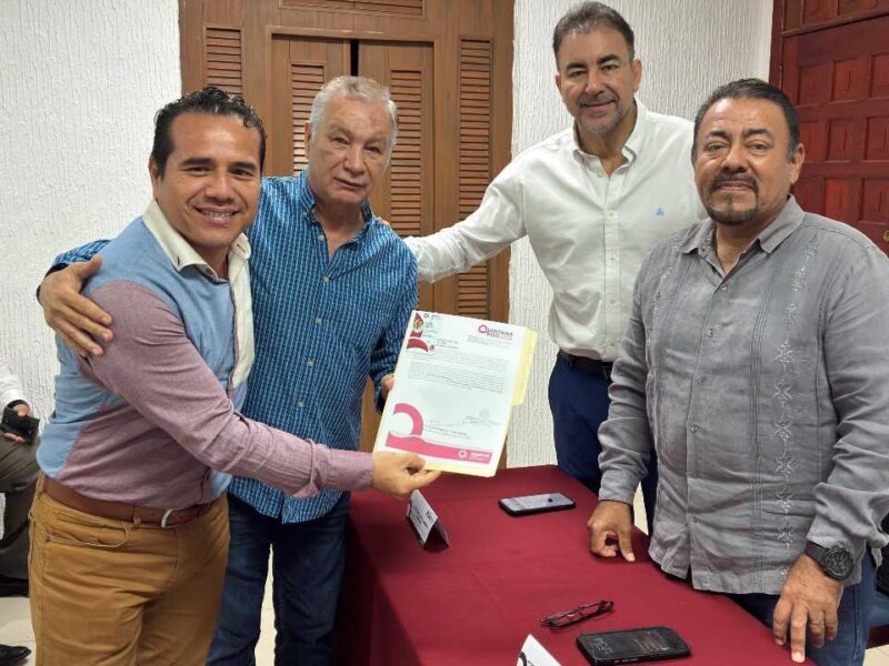 ¡Papelito habla! Profesionales inmobiliarios de 3 municipios de Quintana Roo reciben matrículas de Sedetus