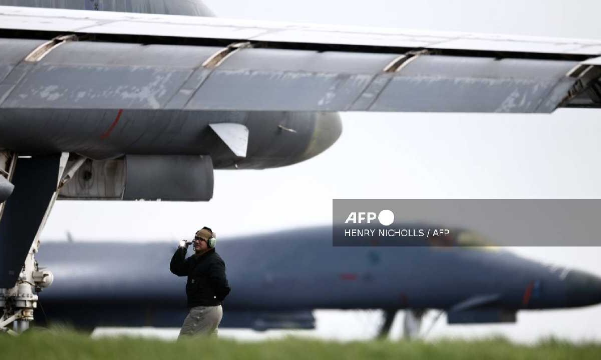 Indagan causas del accidente de avión de EU.