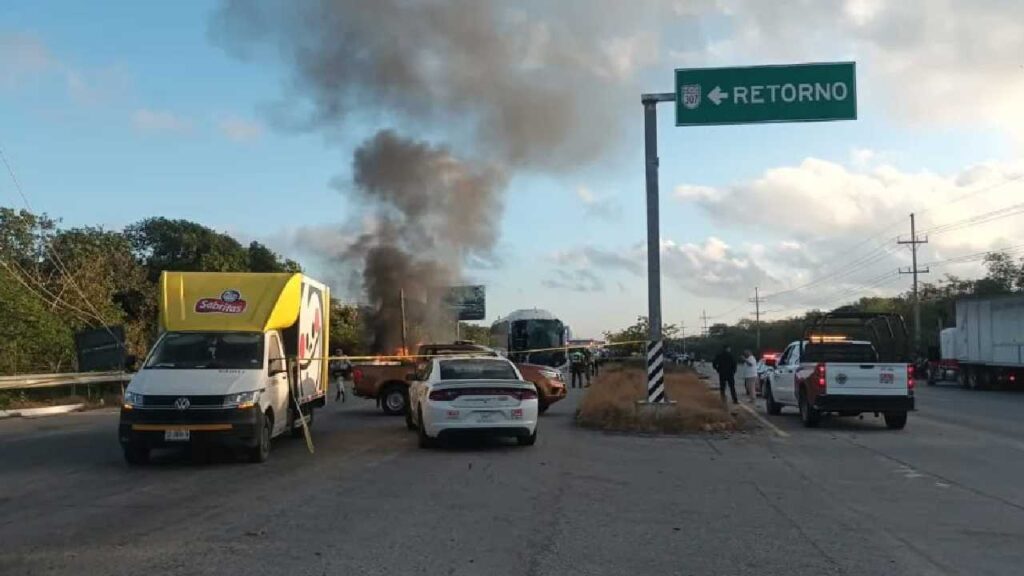 Aparatoso accidente en el tramo Akumal-Tulum.