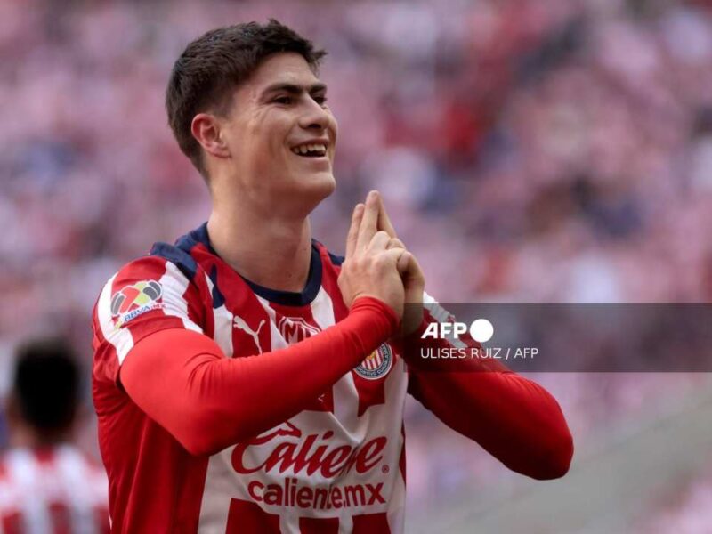 Chivas golea a Santos y presiona el liderato del Clausura 2026