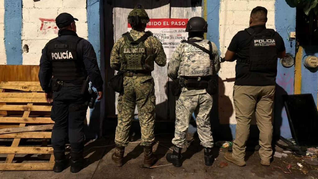 Aseguran "narcotienda" en Playa del Carmen.