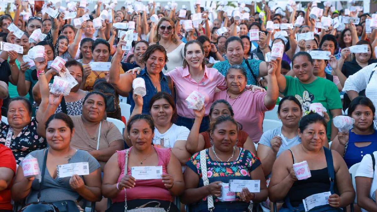 Atenea Gómez destacó el papel de la mujer.