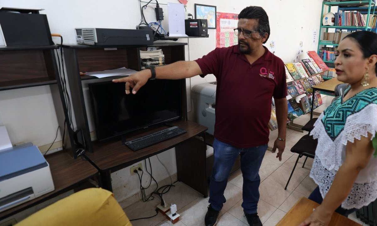 Blanca Merari da apoyo a la educación.